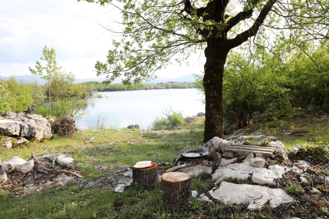 Lake House 'Vilin Konak' Nikšić Bagian luar foto