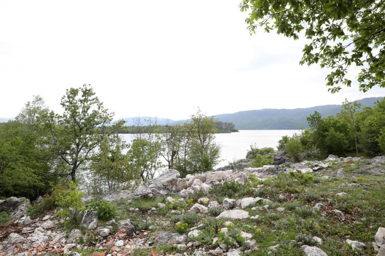 Lake House 'Vilin Konak' Nikšić Bagian luar foto