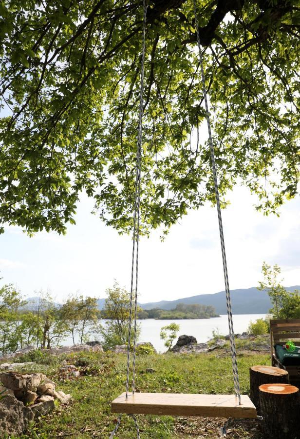 Lake House 'Vilin Konak' Nikšić Bagian luar foto